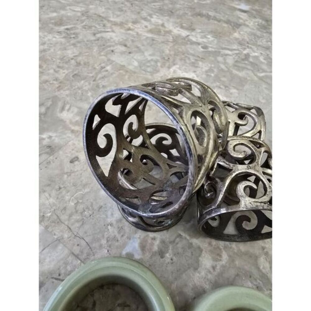 Napkin Rings 4 Different Styles 4 In Each Set - Picture 2 of 5